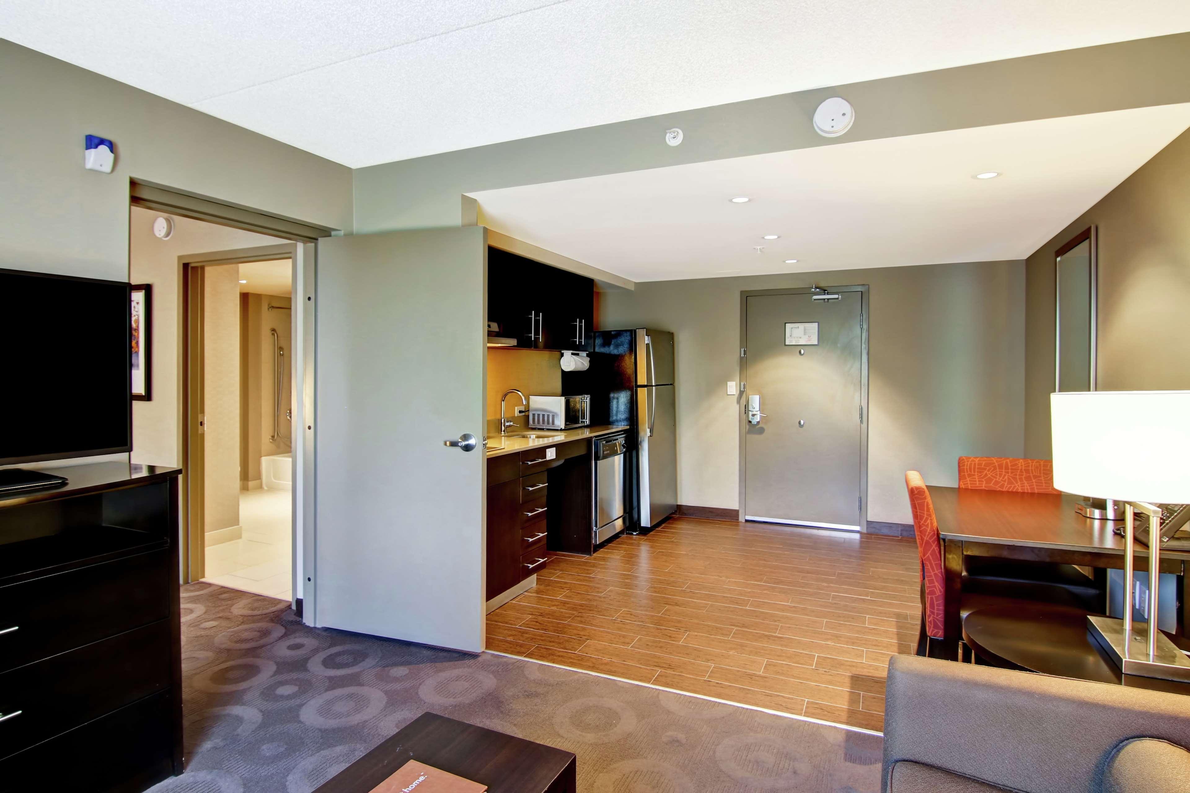 Homewood Suites By Hilton Toronto-אייקס מראה חיצוני תמונה